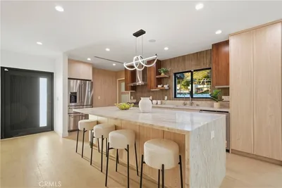 21407 Mulholland Drive
