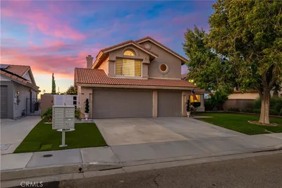 4561 Grandview photo 2