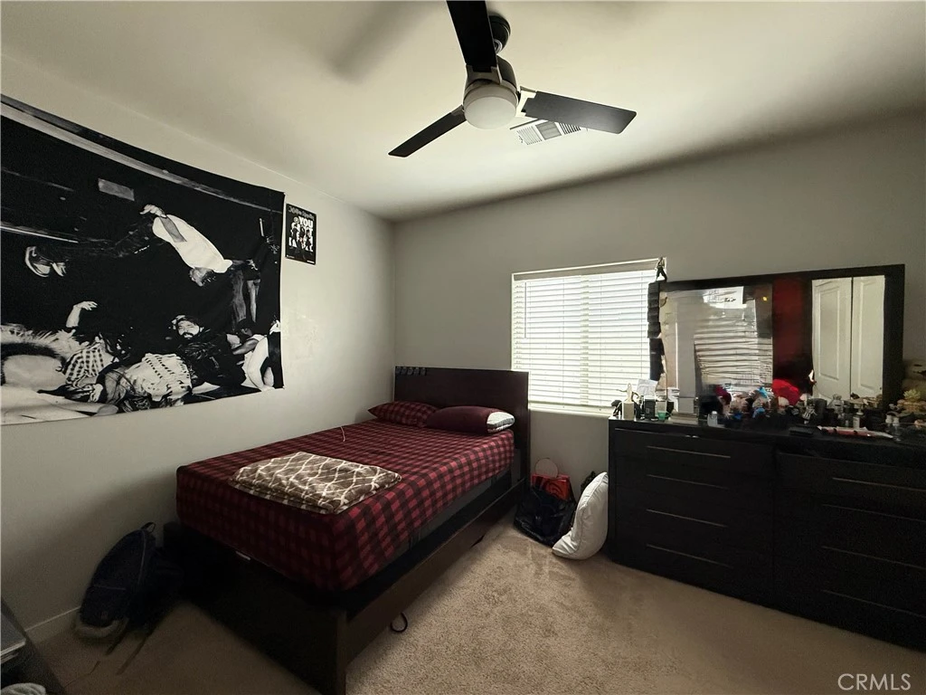 Interior 4
