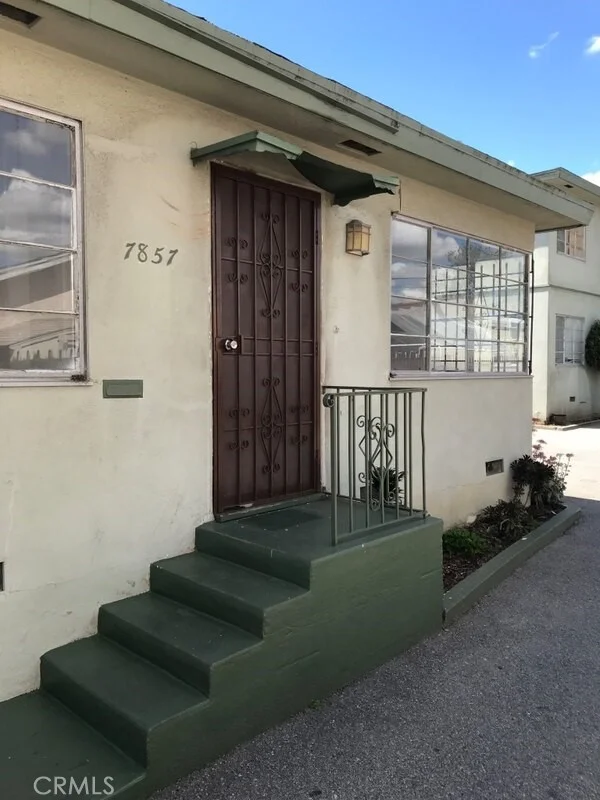 7857 Crenshaw Boulevard