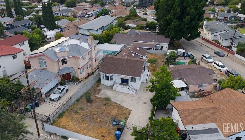 3391 Scarboro photo 2