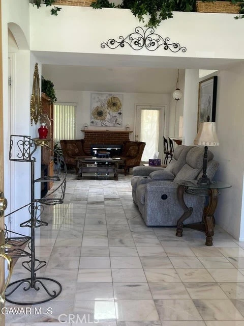 Interior 3
