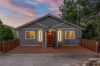 23377 Crestview photo 2