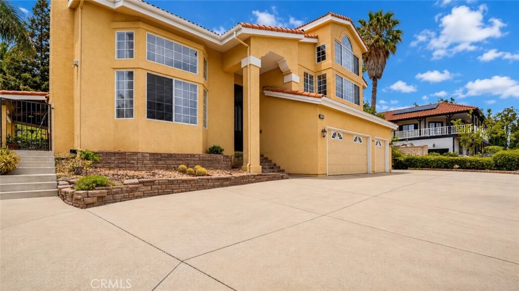 Interior 3
