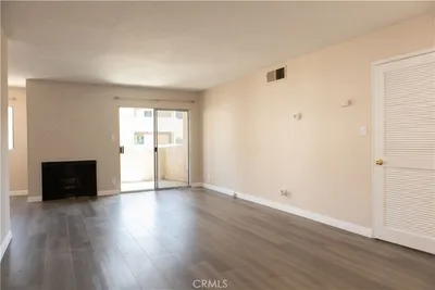 2386 E Del Mar Boulevard 203 photo 2