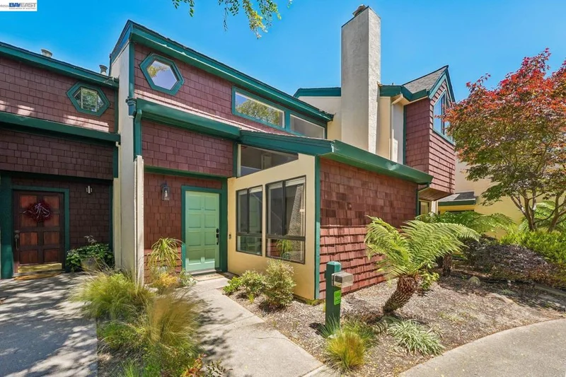 505 Lagunaria Ln, Alameda, CA 94502