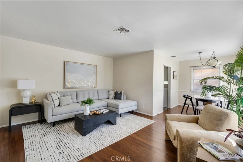 4228 Carfax