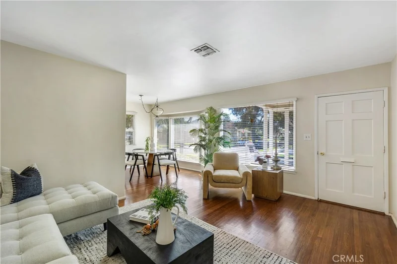 4228 Carfax photo 2
