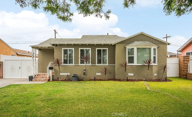 810 E 118th Street, Los Angeles, CA 90059