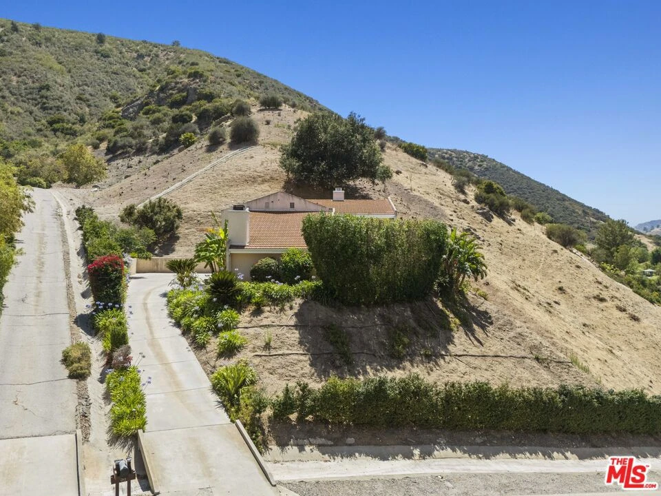 Interior 2