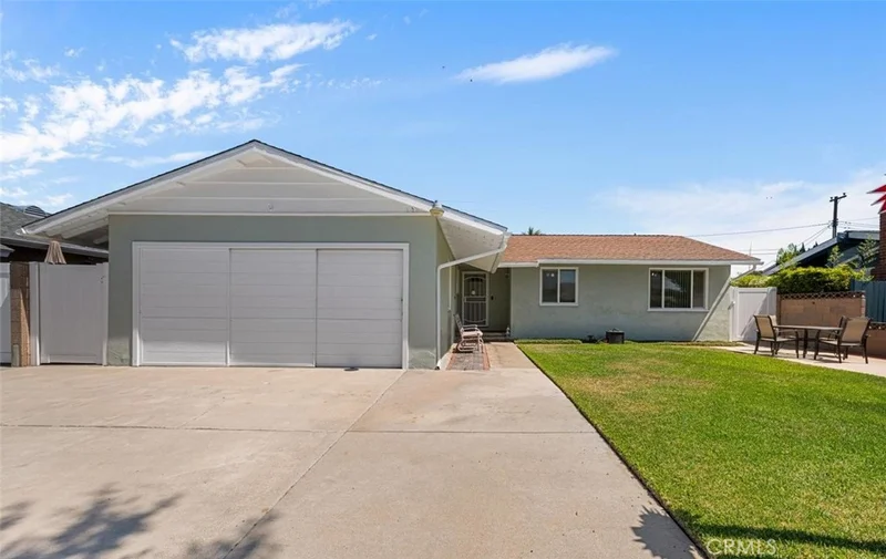 Photo 2 of 6651 Sambar Cir