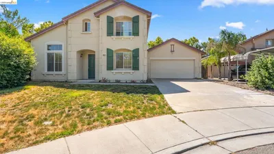 4504 Pony Court photo 2