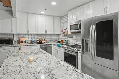 1367 E Madison Ave photo 2