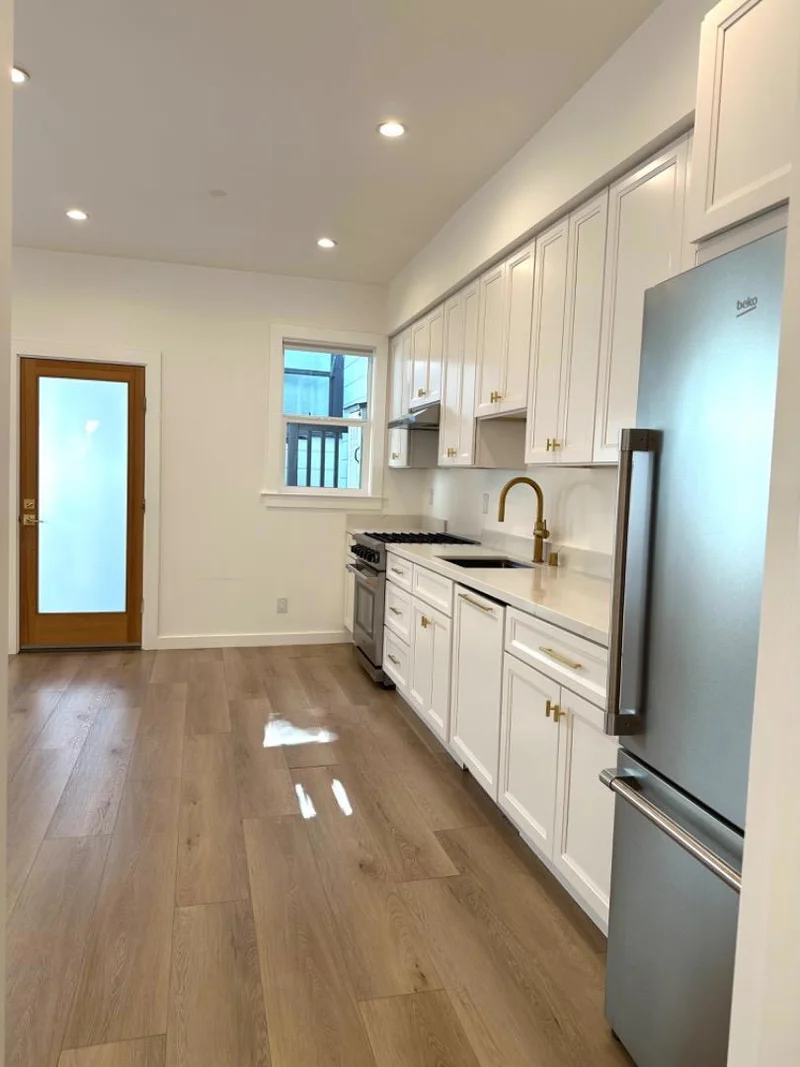 Photo 2 of 1372 Natoma Street