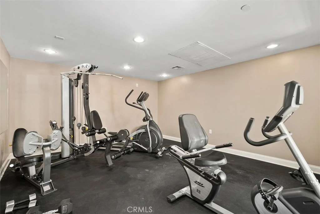 Interior 4