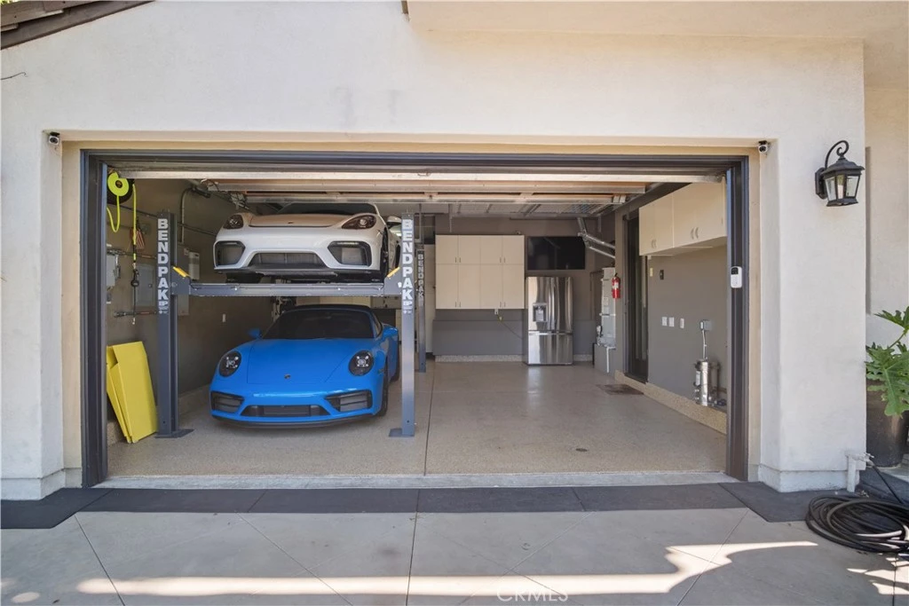 Interior 2