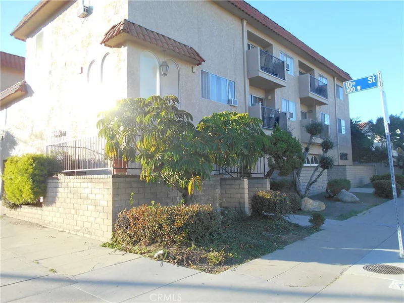 939 S Cabrillo 8 photo 2