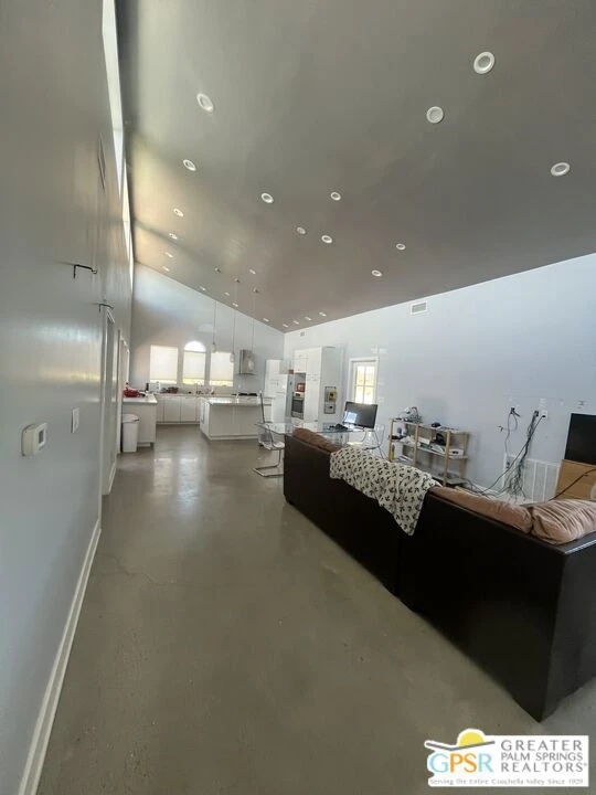 Interior 3