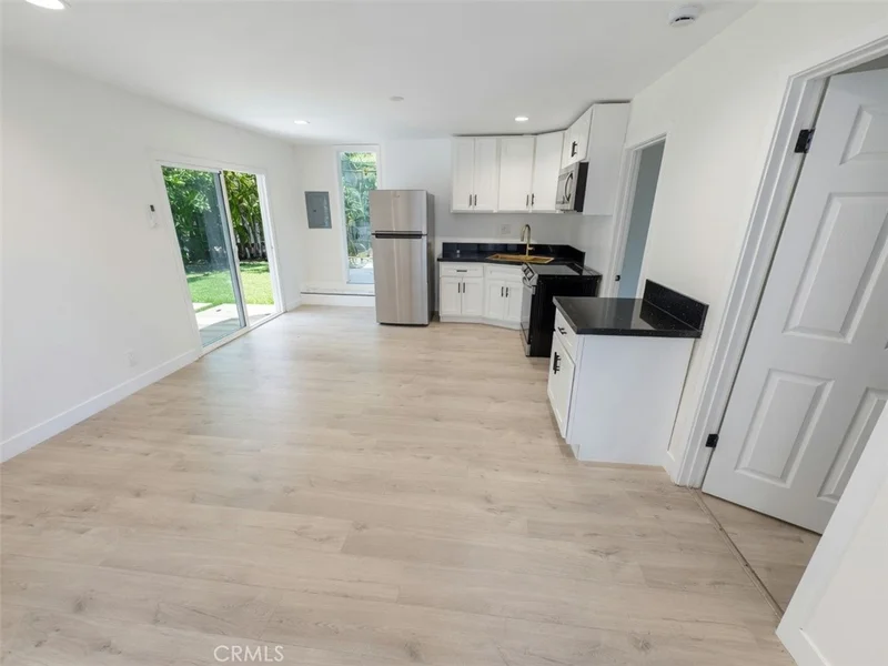 1415 E Gary Place A