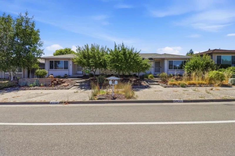 65686570 Crown, San Jose, CA 95120