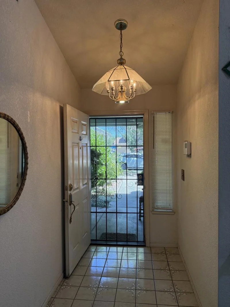 1636 Cavern Way photo 2