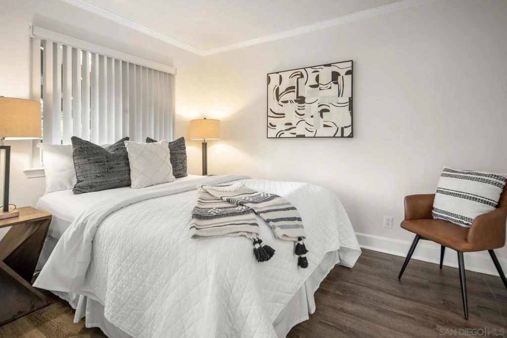 Interior 3