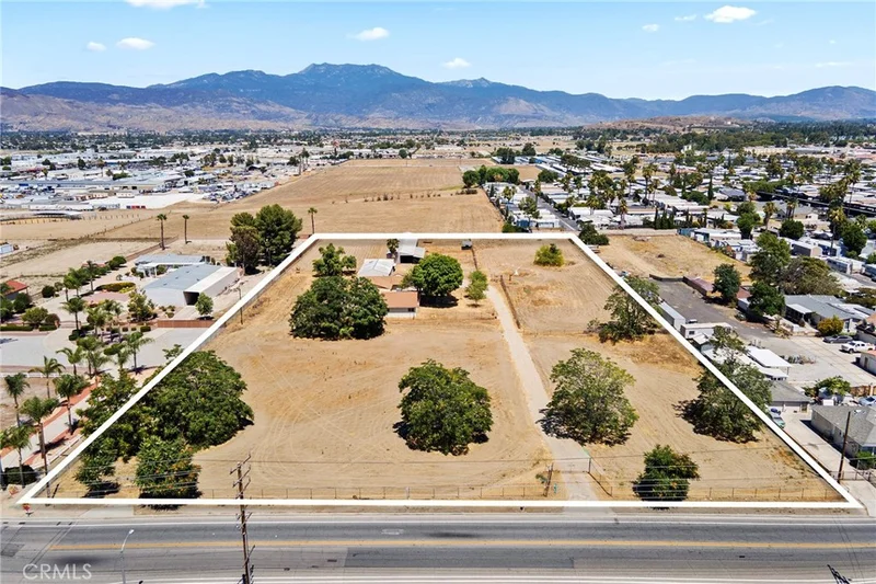 1280 N Palm, Hemet, CA 92543