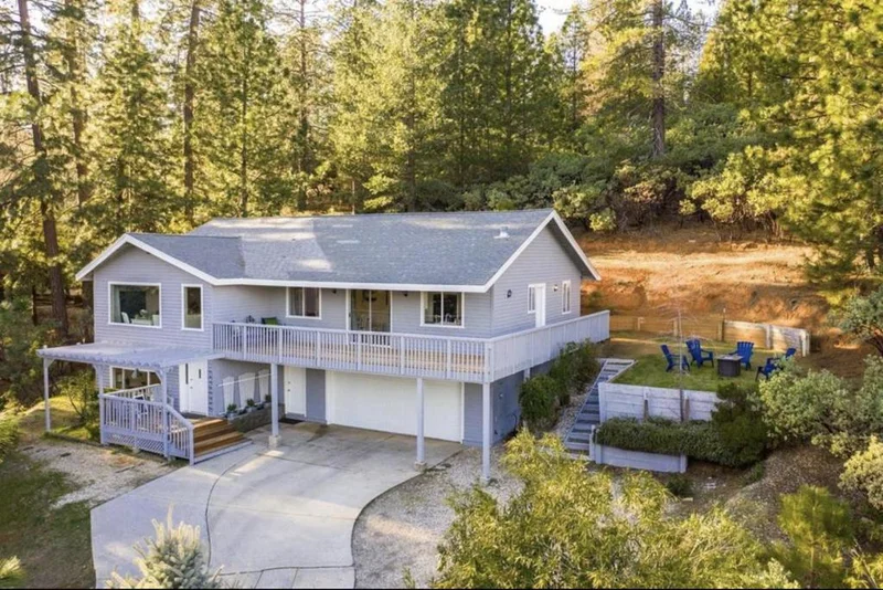 Photo 2 of 15126 Carrie Drive