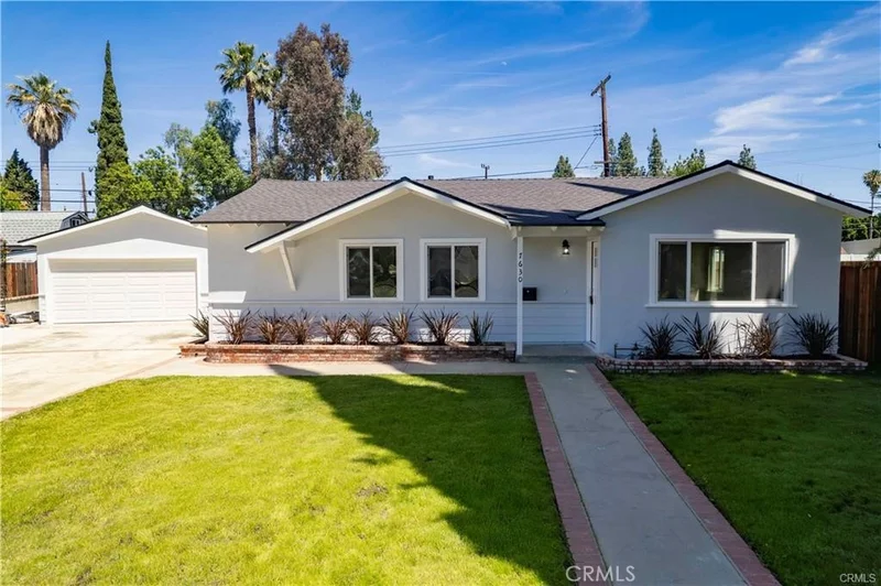 7630 Minstrel photo 2
