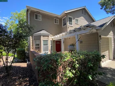 209 Hidden Creek Ct photo 2