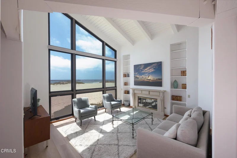 3265 Ocean Drive photo 2