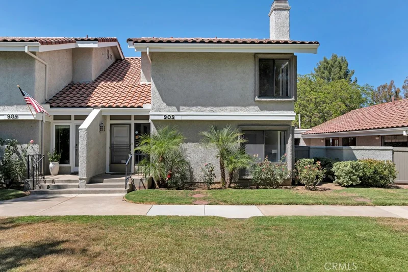905 Thistlegate