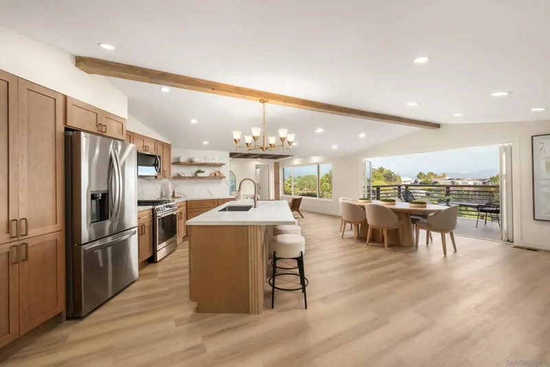 10111 Pinnacle, La Mesa, CA 91941