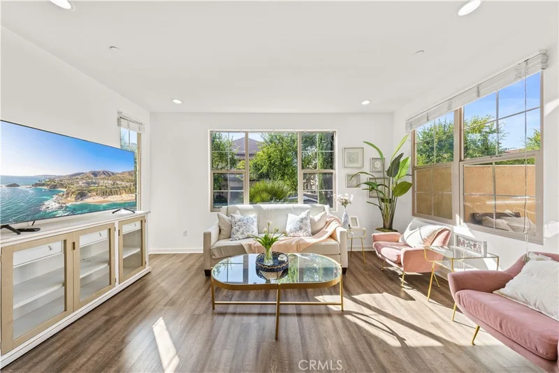 56 Bay Laurel