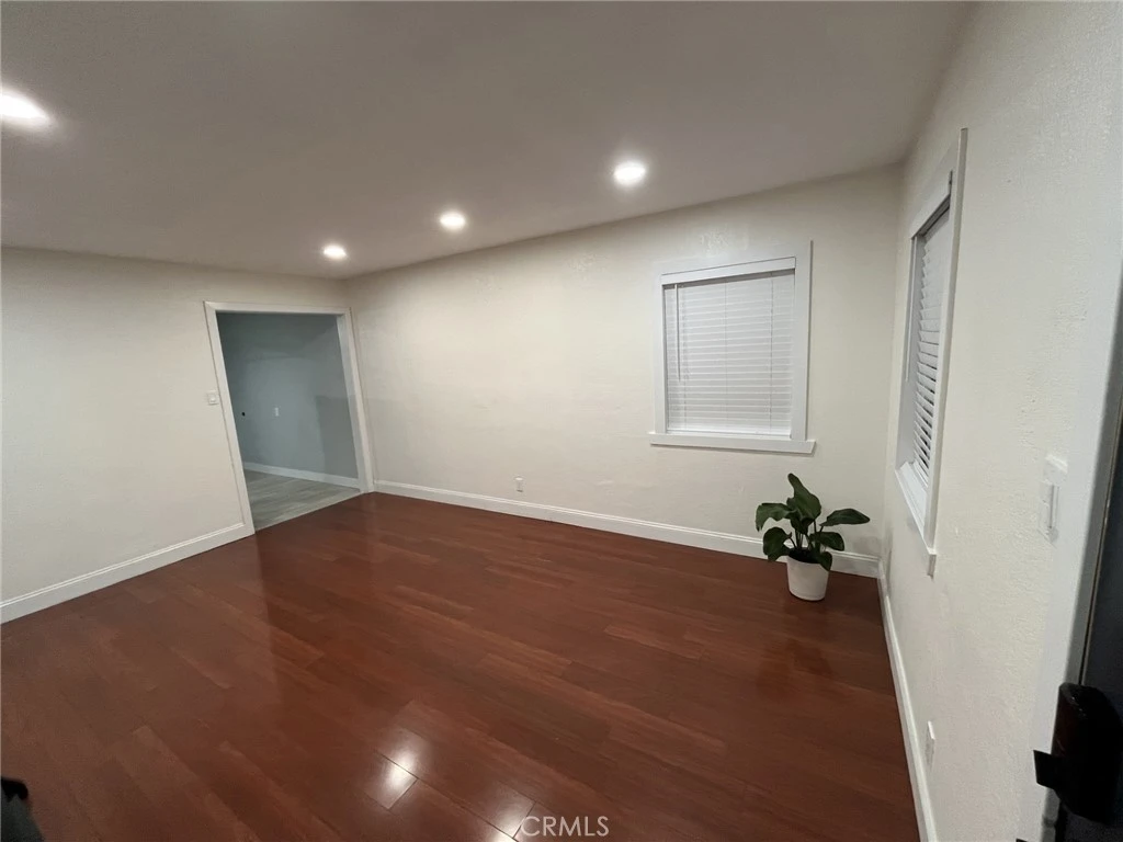 Interior 3