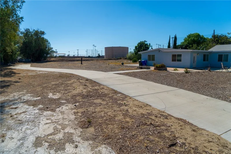 Photo 2 of 4721 Marlatt