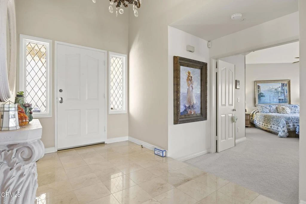 Interior 4