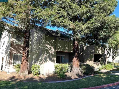 2295 Lakeview Cir