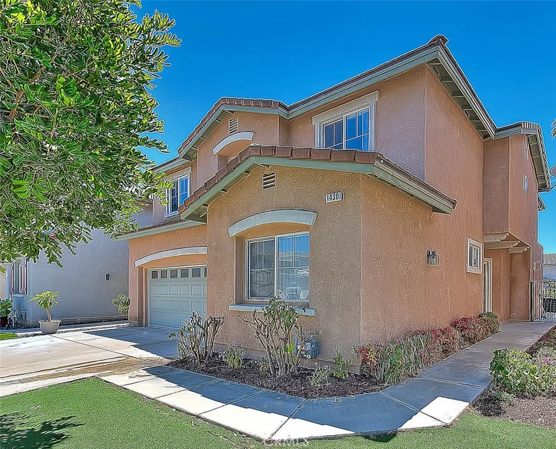 1430 Orange Tree Lane photo 2