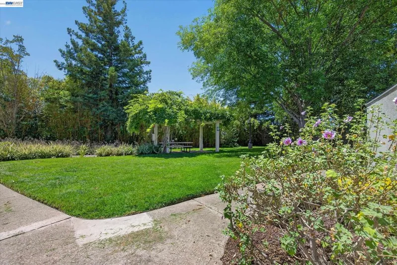 27787 Vasona Ct 13
