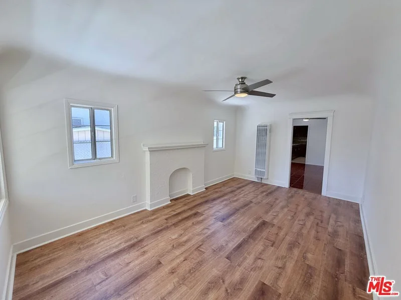 2407 Fernleaf Street photo 2