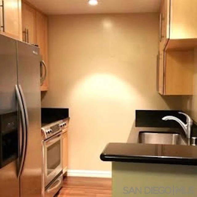 Interior 4