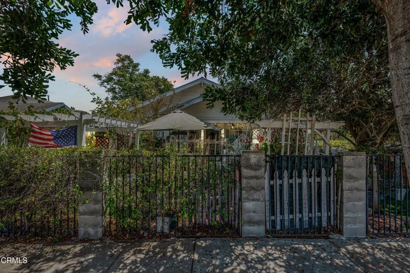 426 Sespe Avenue