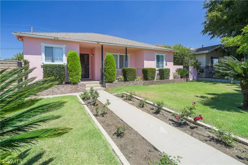 13951 Terra Bella Street photo 2