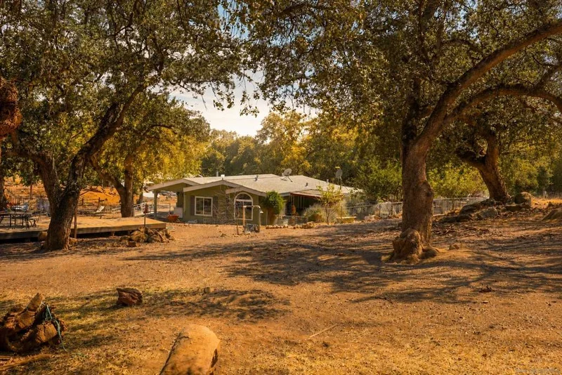 25218 Black Canyon Road
