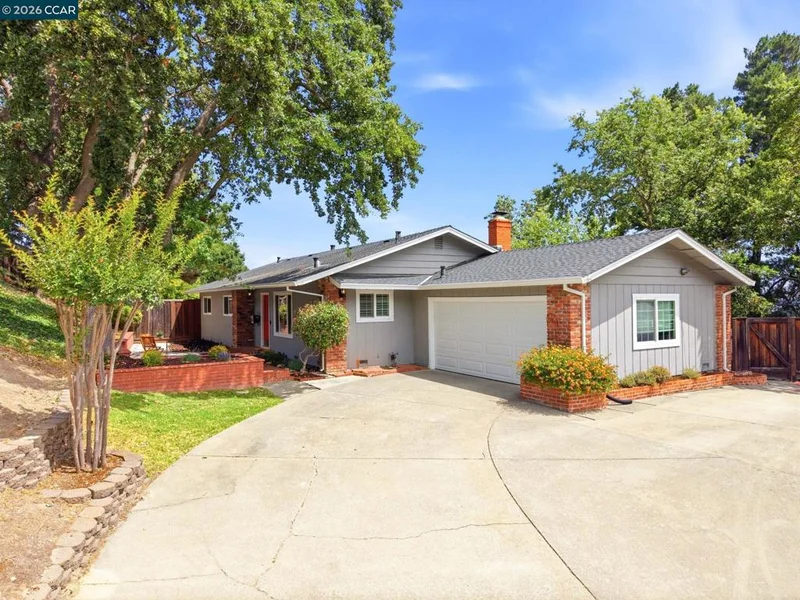 930 Sousa Dr