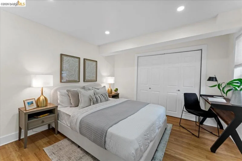 2725 Prince St. 10