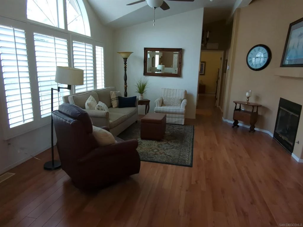 Interior 3