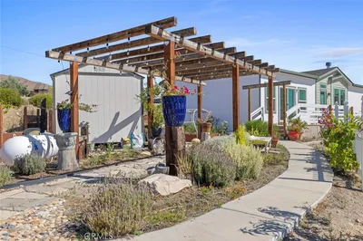 2734 Ross Drive