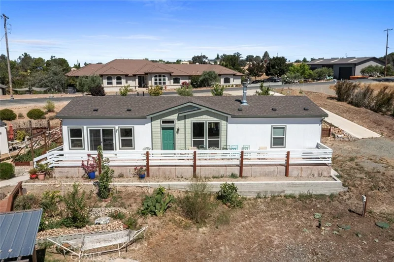 Photo 2 of 2734 Ross Drive